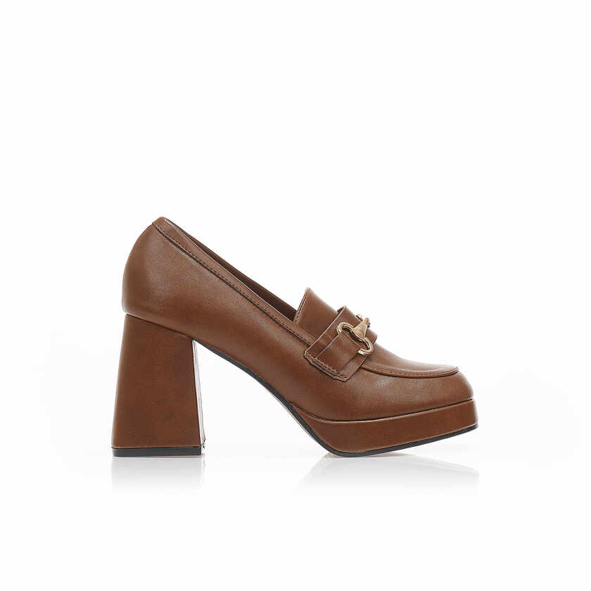 Pantofi cu tocuri Maro imitație de piele cu cataramă metalică Aurie